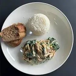 Chicken With Spinach (480 Calories)