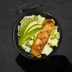 Salmon Avocado Salad (321Cal)
