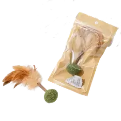 E558 catnip toy with a feathers.