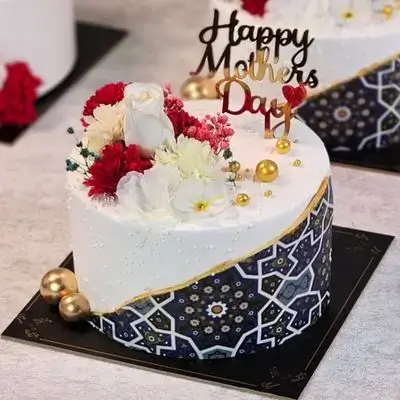 Mother's Day Cake 07