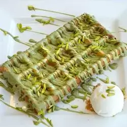 pistachio waffile
