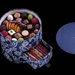 V Love Patterned Box