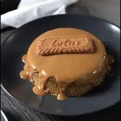 Kunafa With Lotus Sauce