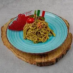 Spaghetti Al Pesto E Noci