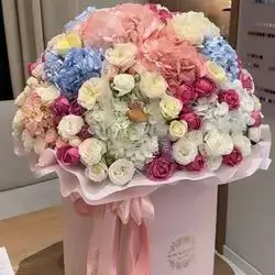 Box vip of mix flowers baby rose & rose & dawdi irani
