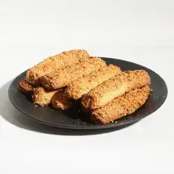 Biscuit with sesame