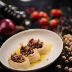 Hummus with Meat
