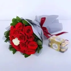 Red Rose Bouquet with One White Rose – 21 Flowers