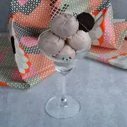 Scoop Ice Cream With Oreo Flavor