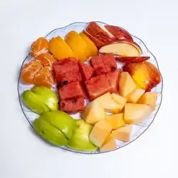 قاپێک میوەی تێکەڵاوى بچووک