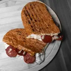 Sucuk Toast