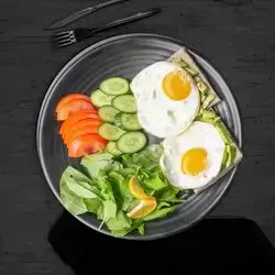 Avocado Egg Poached (379 Cal)