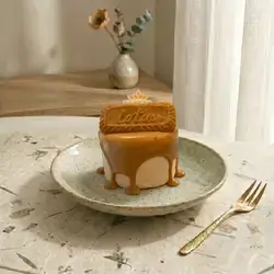 Lotus Cake