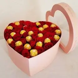 Box Of Mix Red Roses & Referro Chocolate
