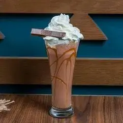 Caramel And Kit Kat Milkshake