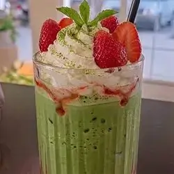 Strawberry Matcha Frappe