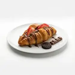 Snack for croissant Nuttela sauce Oreo or kinder