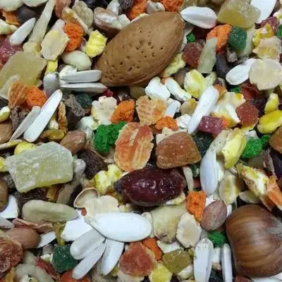 میوە و گوێزی تێکەڵاو بۆ تووتی