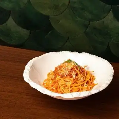 Spaghetti tenderloin bolognese
