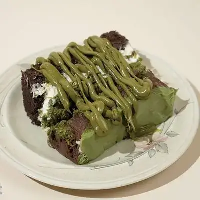 Victoria Special Dubai Cake