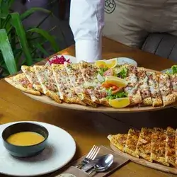Pida Meat  With Cheese