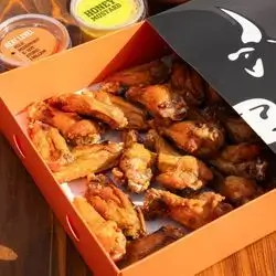 Wings 60 Pieces Served With 6 Sauces