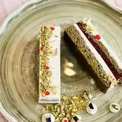 Pistachio Chocolate Cake Slice