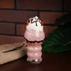 Raspberry Milkshake