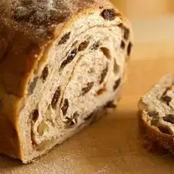 Raisins and walnuts bread