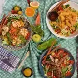 Grilled Halloumi Salad