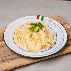 Fettuccine Panna & Parmigiano