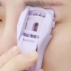 Mini Eyelash Curler with Cute Cat-Shaped Handle & Secure Latch Mechanism for Comfortable & Lash Curling
