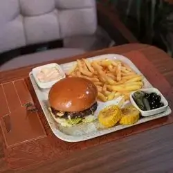 White Cheese Burger
