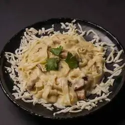 Fettuccine Alfredo