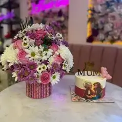 Special Chocolate Cake For 8 Person With Flower