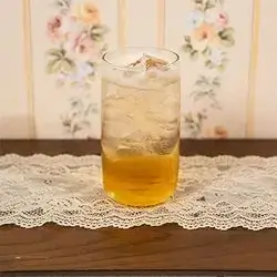 Sparkling Caramel Apple Tea