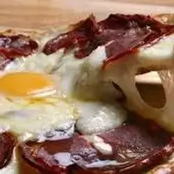 Pastrami And Egg Pizza