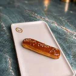 Caramel éclair