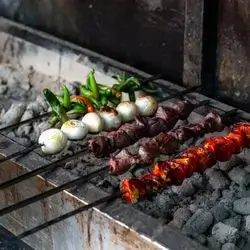 نیو نەفەر تکەی گۆشت
