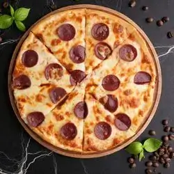 Sujuk Pizza