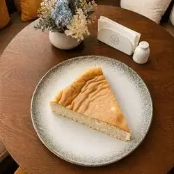 Almond Cheesecake
