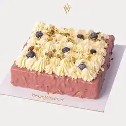 Raspberry Pistachio Cake