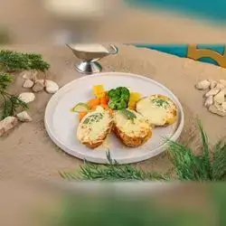 Cheesy Bolognese Potatoes