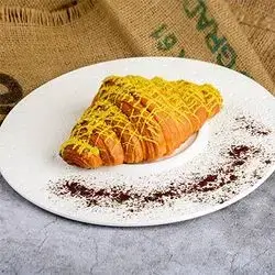 Pistachio Croissant