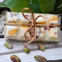 white Dubai viral chcolate bar (100g)