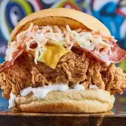 Garlic Crunchy Chicken Burger