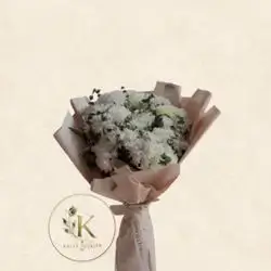 Off-white Bouquet