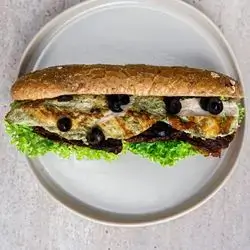 ساندویچی پێستۆی مریشک