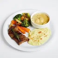 Grilled Steak With  Whipped Potatoes 338 Calories