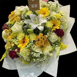 Yellow and White Mixed Bouquet